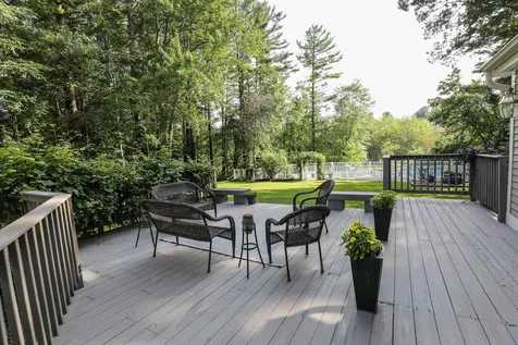 5 Fiddlers Ridge Road Londonderry NH 03053