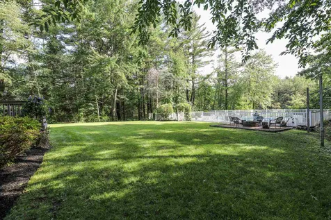 5 Fiddlers Ridge Road Londonderry NH 03053