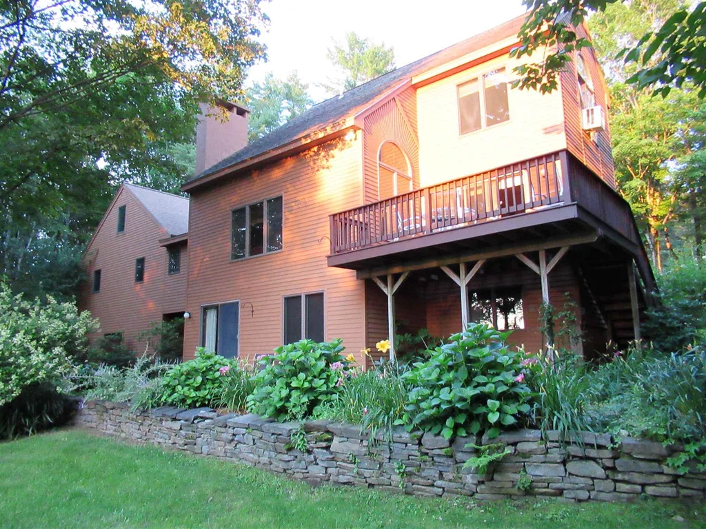 1130 Safford Road Hartford VT 05059