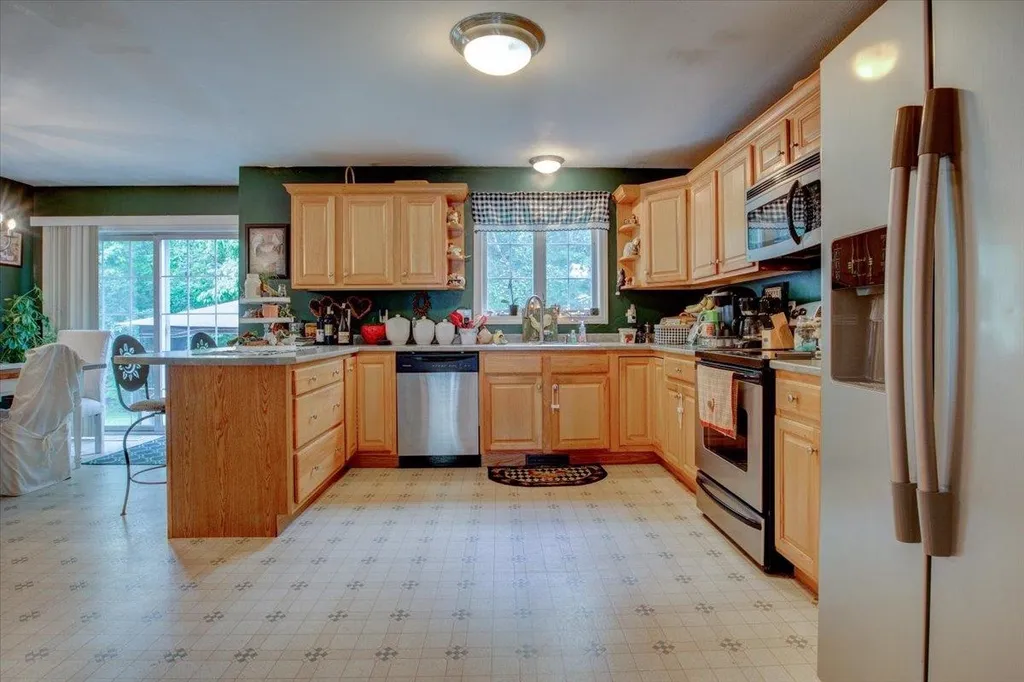7 Lenox Street Somersworth NH 03878