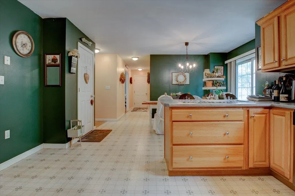 7 Lenox Street Somersworth NH 03878