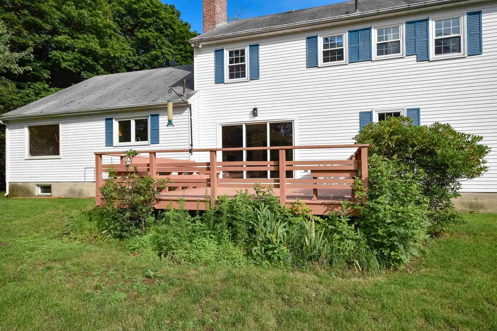 8 Hayes Lane Dover NH 03820