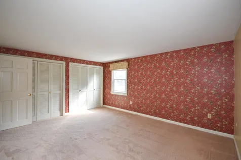 8 Hayes Lane Dover NH 03820