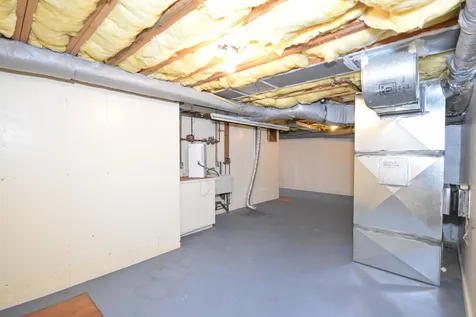 8 Hayes Lane Dover NH 03820