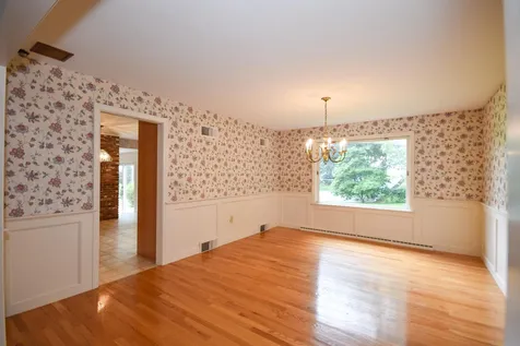 8 Hayes Lane Dover NH 03820