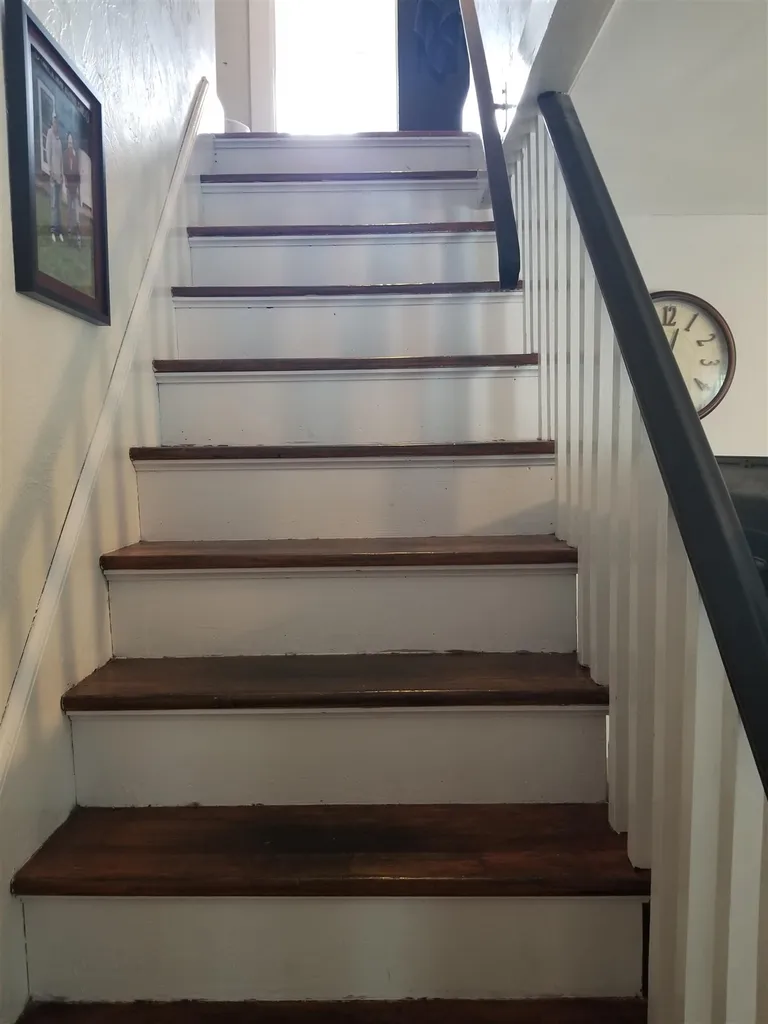 18 Bank Avenue Claremont NH 03743