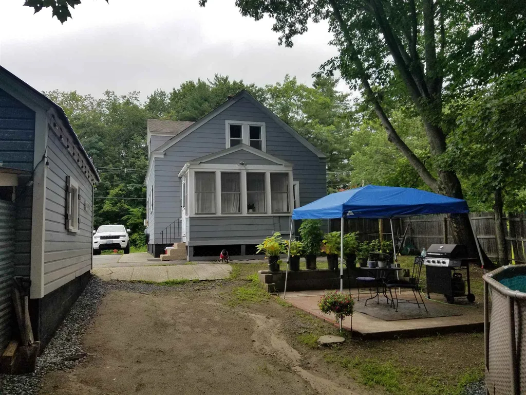 18 Bank Avenue Claremont NH 03743