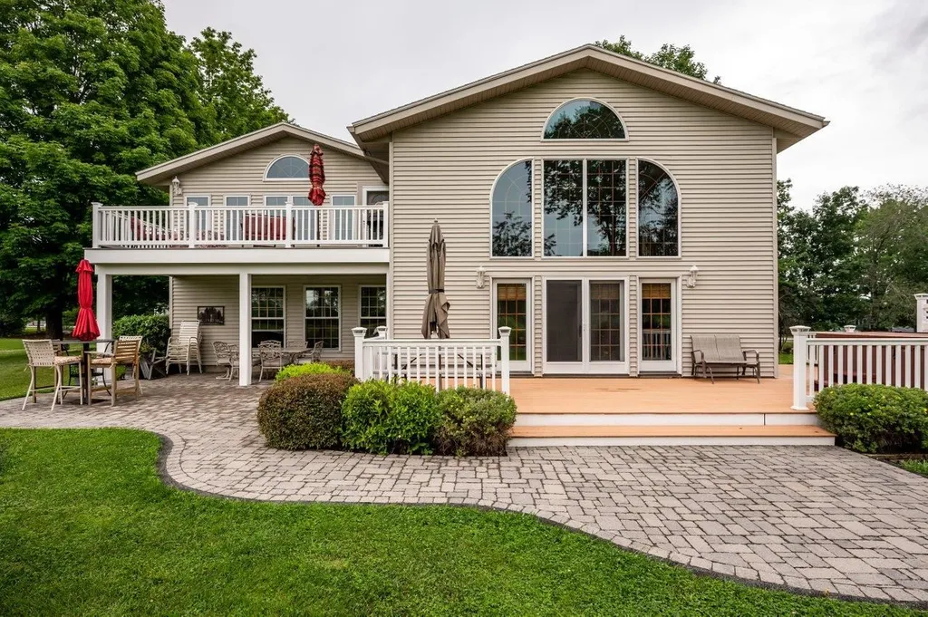 78 Rollins Road Rollinsford NH 03869