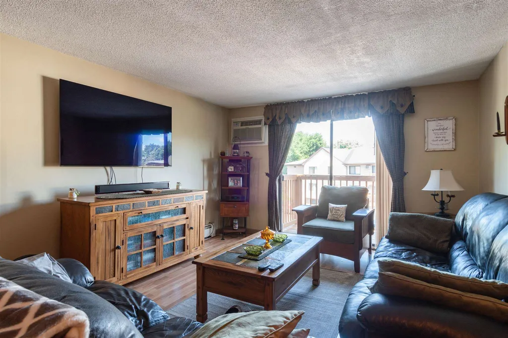 1 Lancelot Court Salem NH 03079