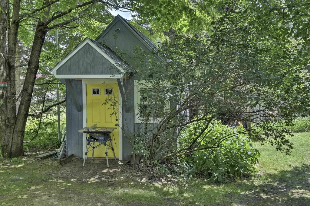 447 Pako Avenue Keene NH 03431