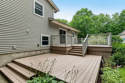 55 Logwood Circle Essex VT 05452