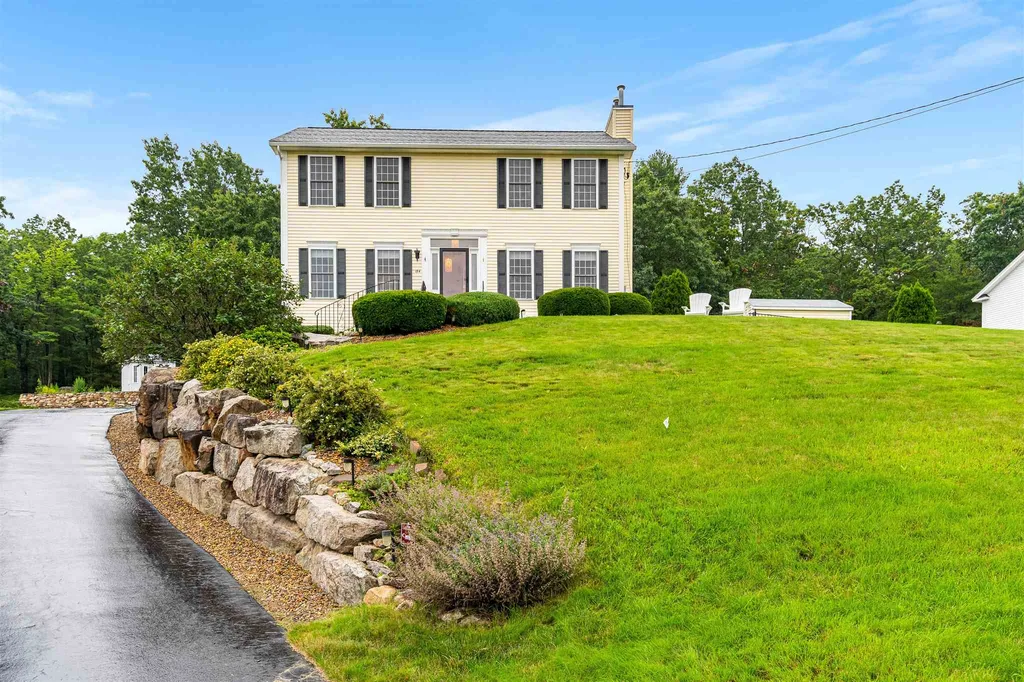 184 Rosegate Farm Drive Manchester NH 03109