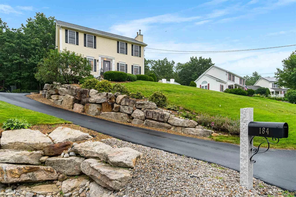 184 Rosegate Farm Drive Manchester NH 03109