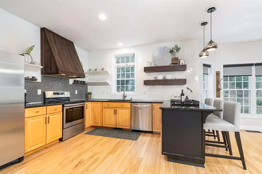 184 Rosegate Farm Drive Manchester NH 03109