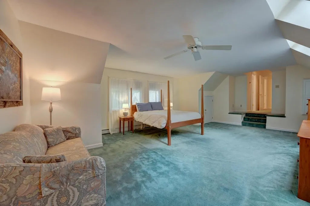 12 Shore Drive Greenland NH 03840