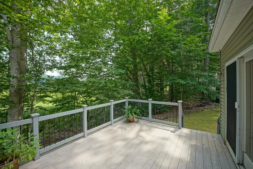 12 Shore Drive Greenland NH 03840