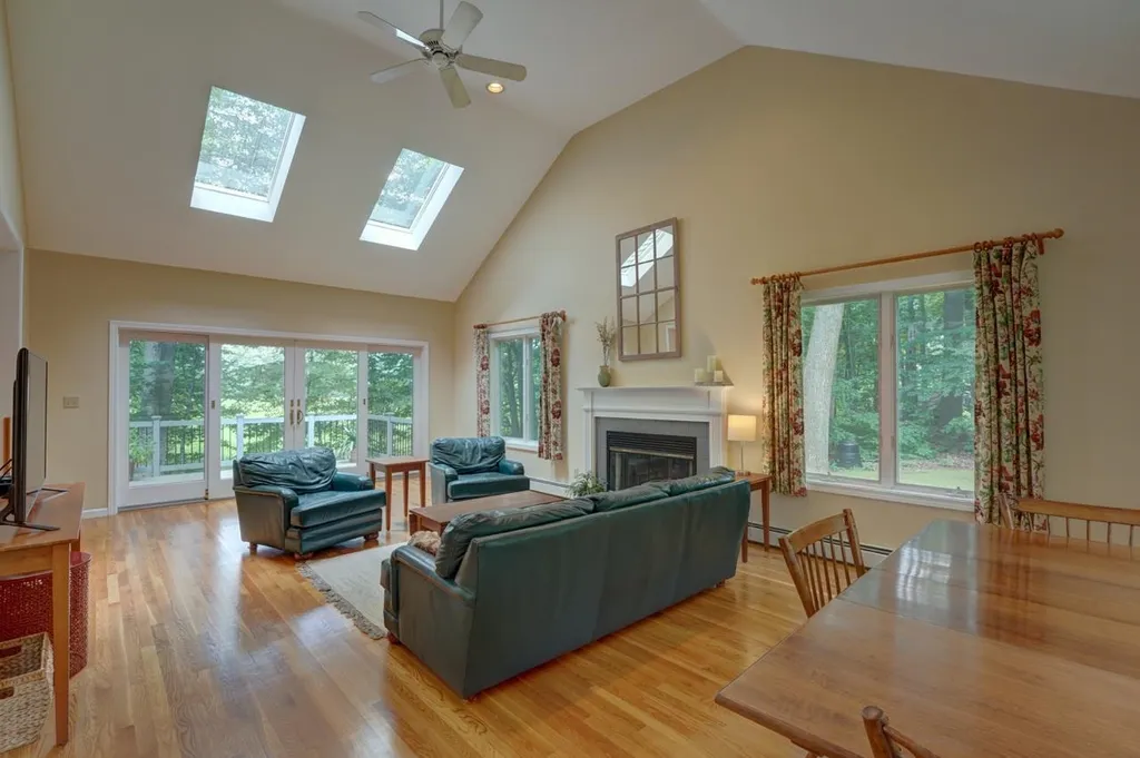12 Shore Drive Greenland NH 03840