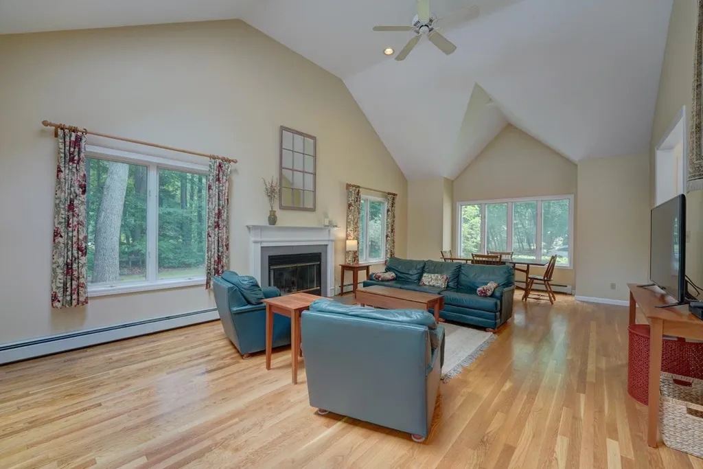 12 Shore Drive Greenland NH 03840
