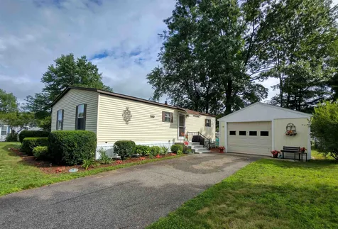 19 Sandpiper Path North Hampton NH 03862