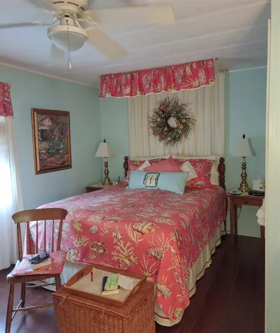 19 Sandpiper Path North Hampton NH 03862