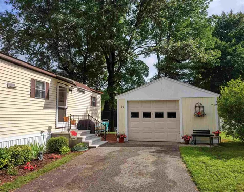 19 Sandpiper Path North Hampton NH 03862