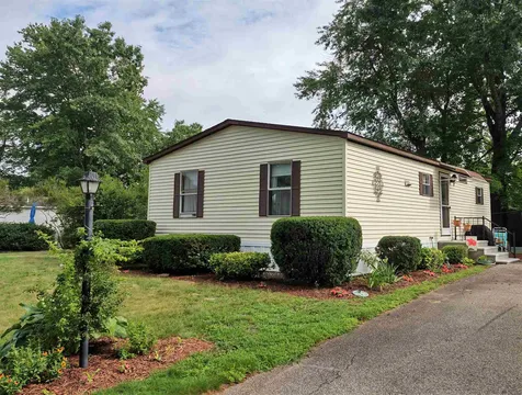 19 Sandpiper Path North Hampton NH 03862