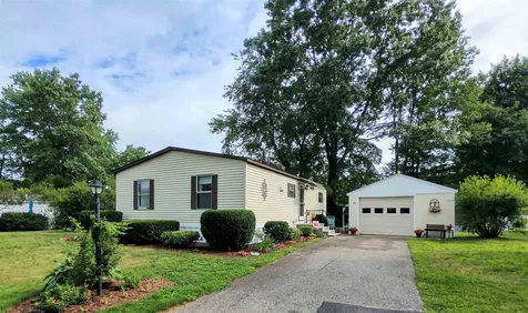 19 Sandpiper Path North Hampton NH 03862