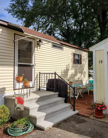 19 Sandpiper Path North Hampton NH 03862