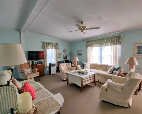 19 Sandpiper Path North Hampton NH 03862