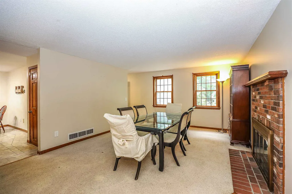 61 Quincy Drive Bedford NH 03110