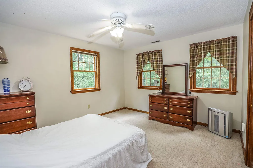 61 Quincy Drive Bedford NH 03110