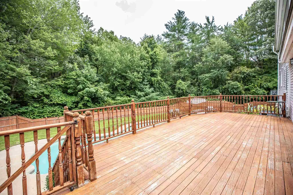 61 Quincy Drive Bedford NH 03110