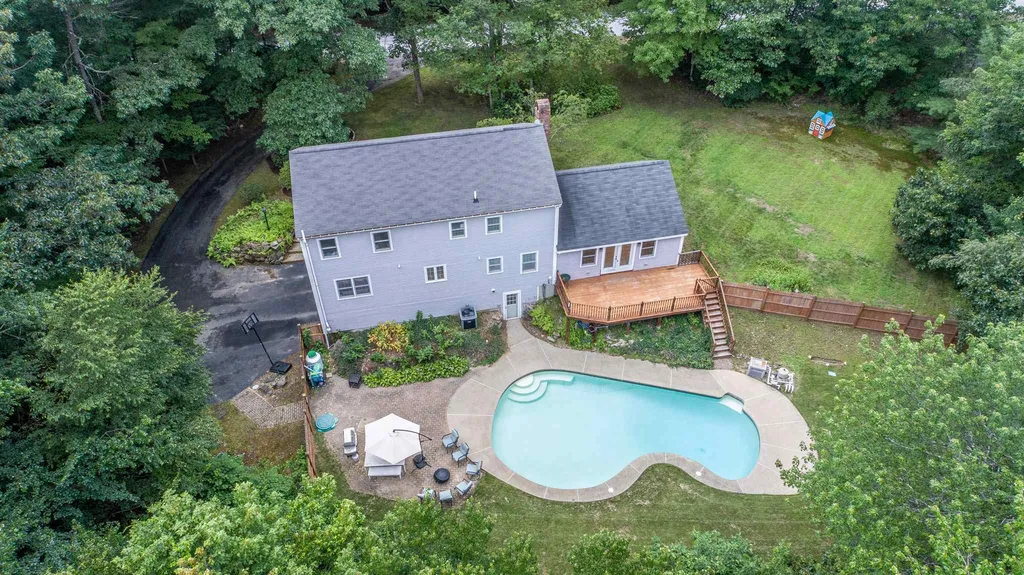 61 Quincy Drive Bedford NH 03110