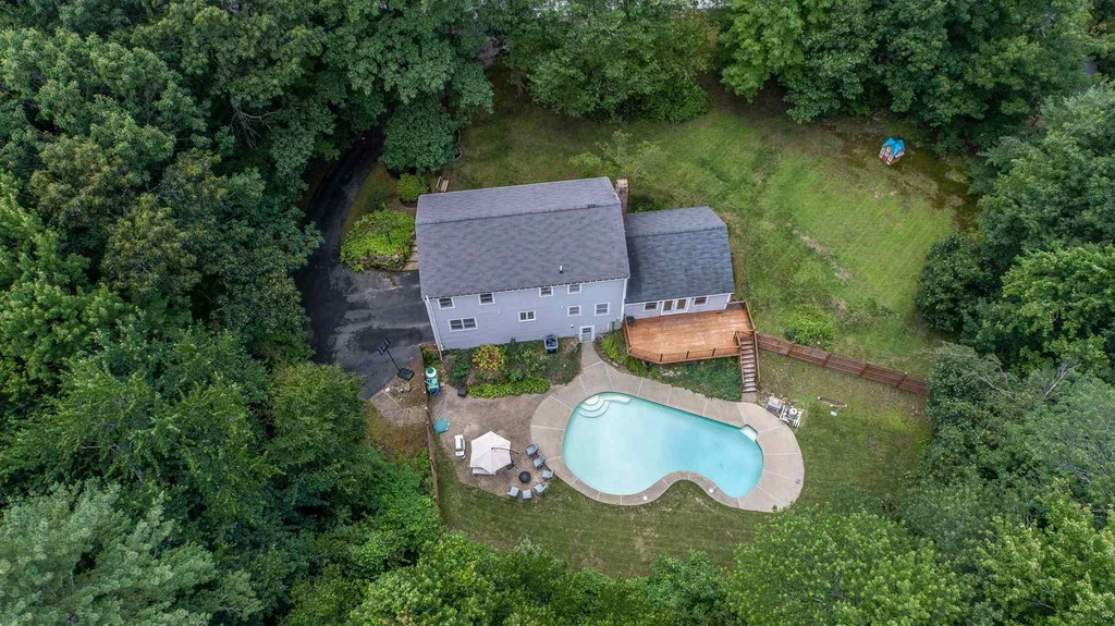 61 Quincy Drive Bedford NH 03110