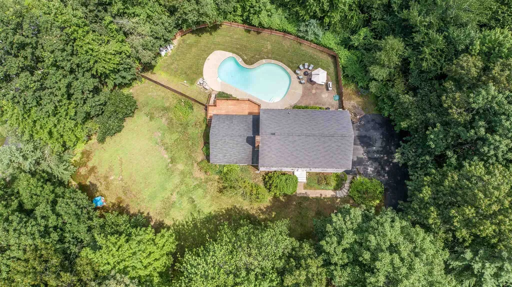 61 Quincy Drive Bedford NH 03110