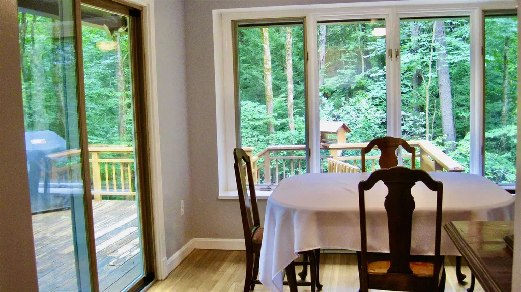 42 Woodridge Road Durham NH 03824