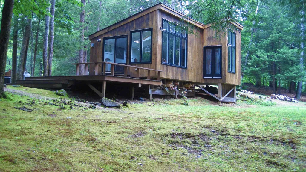 42 Woodridge Road Durham NH 03824
