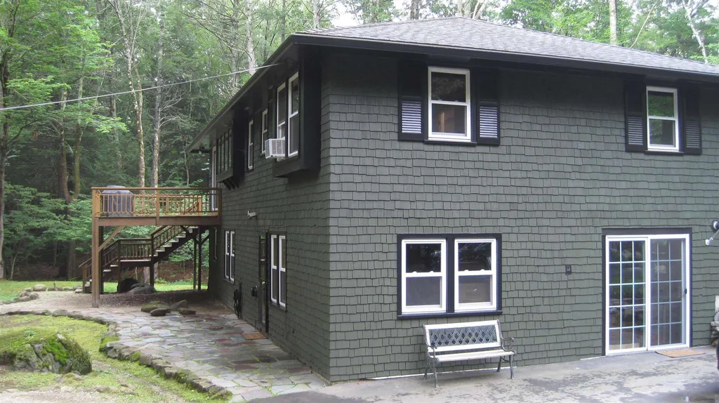 42 Woodridge Road Durham NH 03824