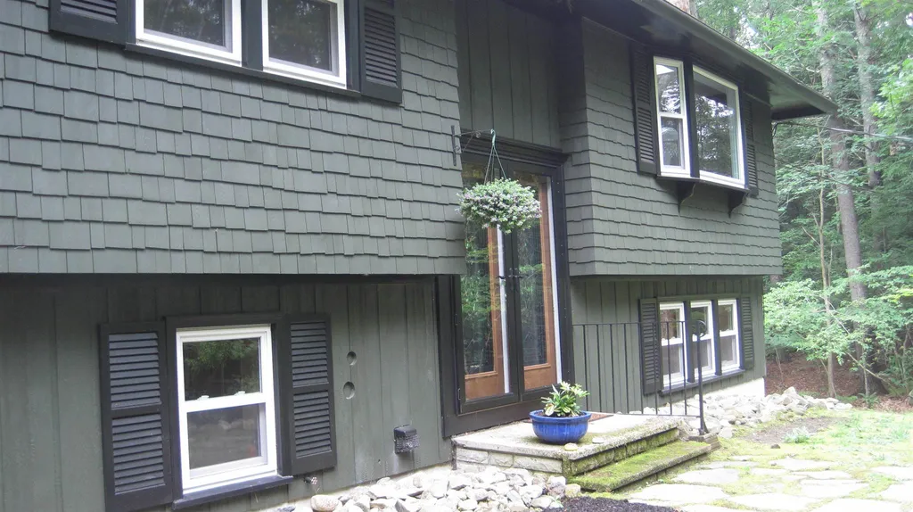 42 Woodridge Road Durham NH 03824