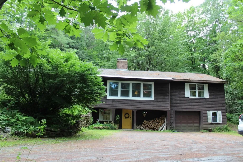 9 Glenwood Drive Claremont NH 03743