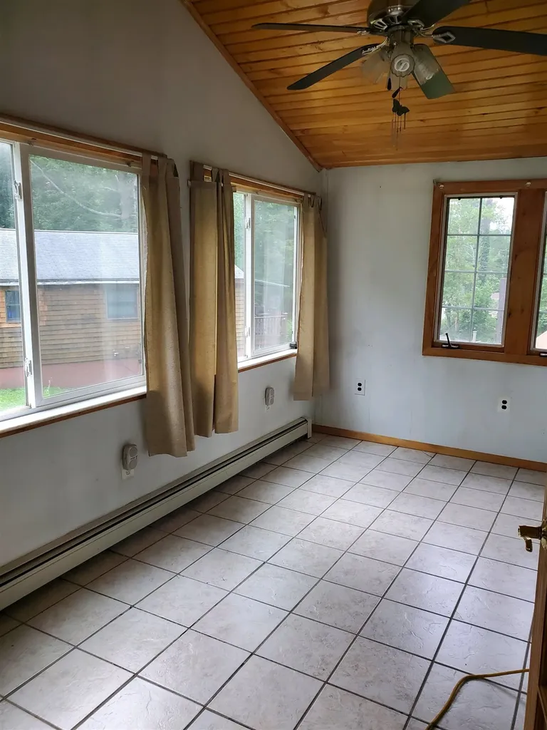 21 Spring Street Windham NH 03087