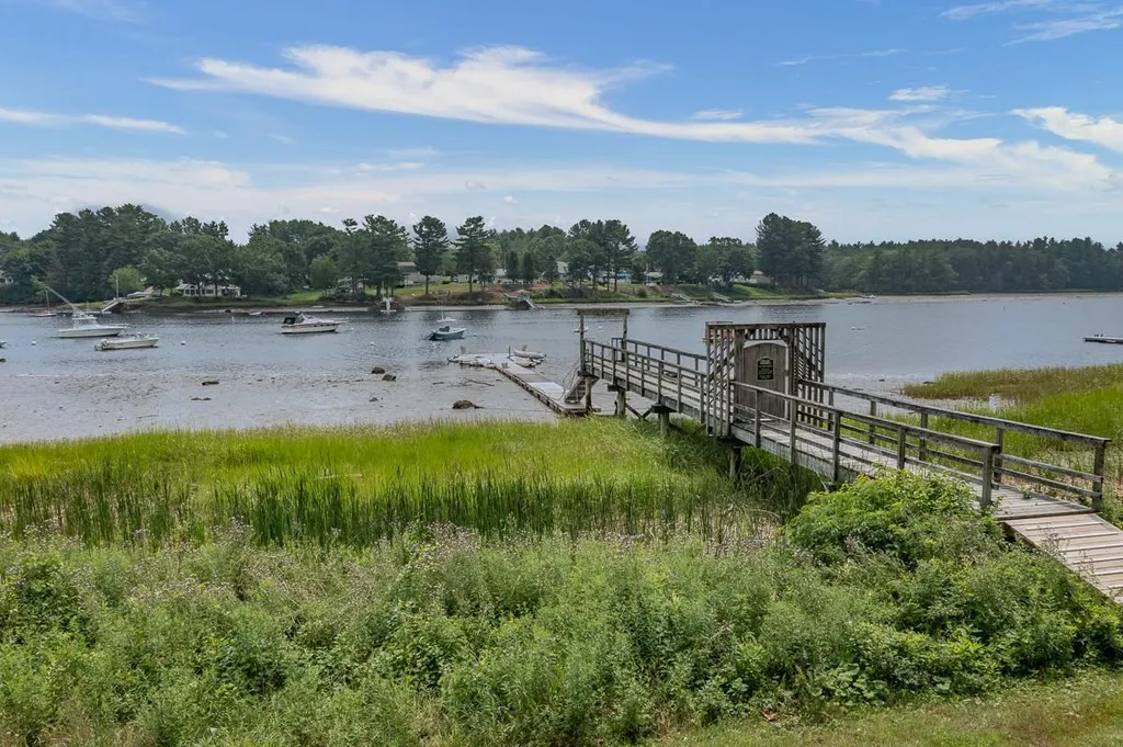 7 Isaac Lucas Circle Dover NH 03820