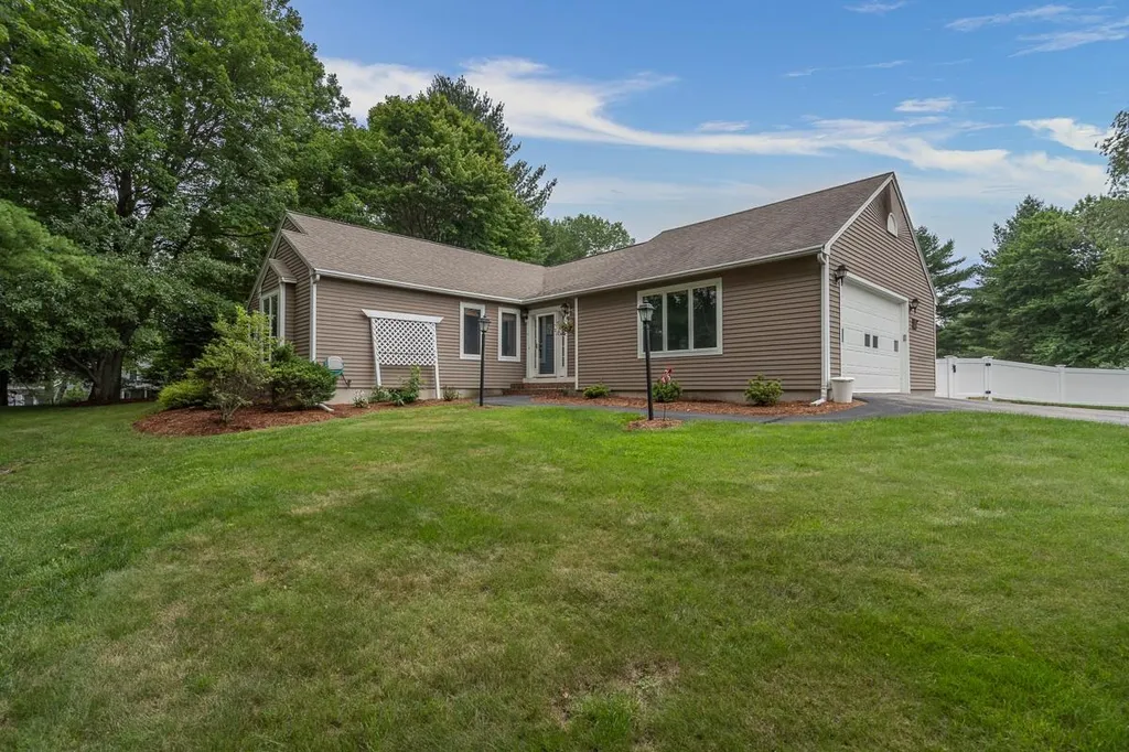 7 Isaac Lucas Circle Dover NH 03820