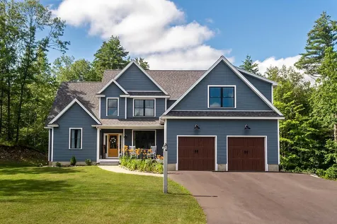 10 Chestnut Way Lee NH 03861