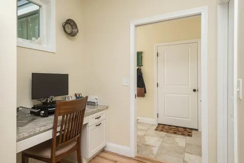 10 Chestnut Way Lee NH 03861