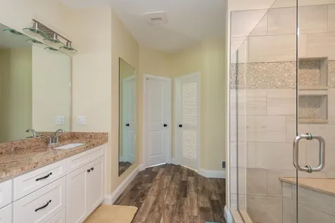 10 Chestnut Way Lee NH 03861