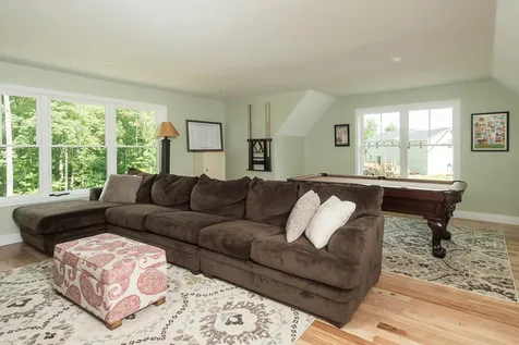 10 Chestnut Way Lee NH 03861