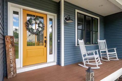 10 Chestnut Way Lee NH 03861
