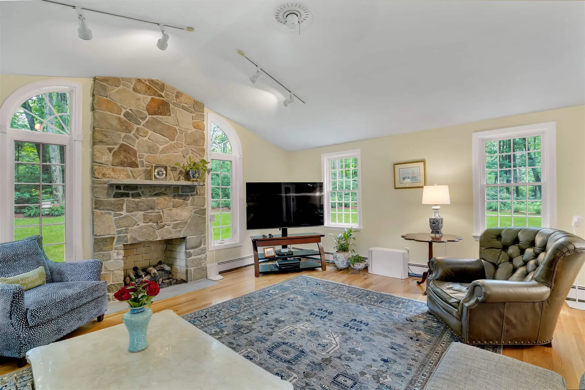 19 Autumn Street Windham NH 03087