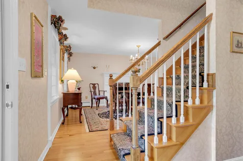 19 Autumn Street Windham NH 03087